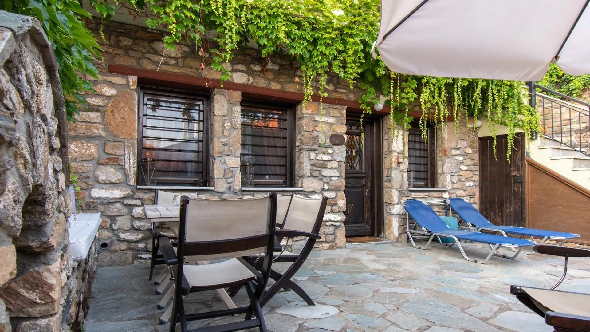 Oreiades Guesthouse Parthenón